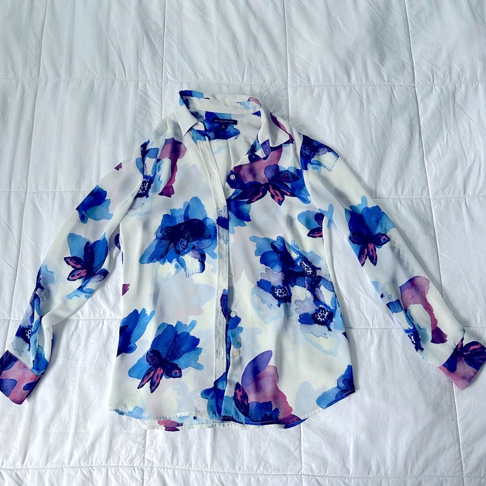 Banana Republic Women’s Button Down Blouse